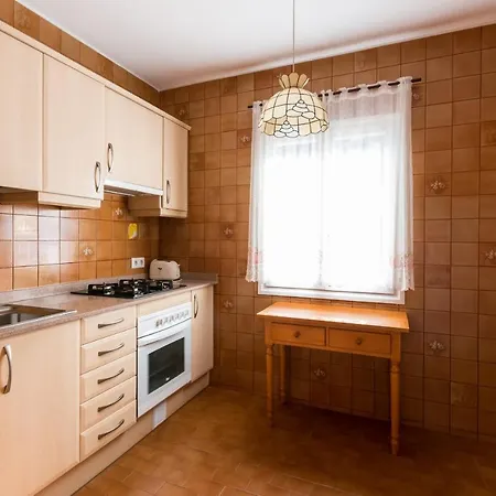Tres Joans Villa *